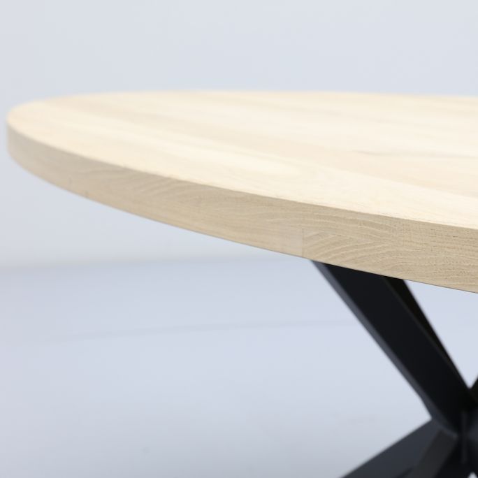 Eettafel Aspen ovaal met spinpoot 5x5
