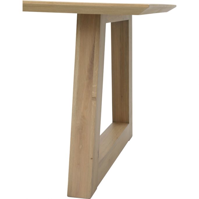 Eettafel Conroe met eiken poot schuin