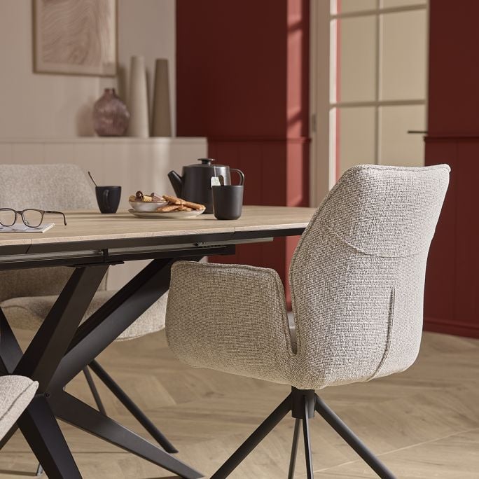 Eetkamerstoel Odin met arm in stof Lodge Linnen